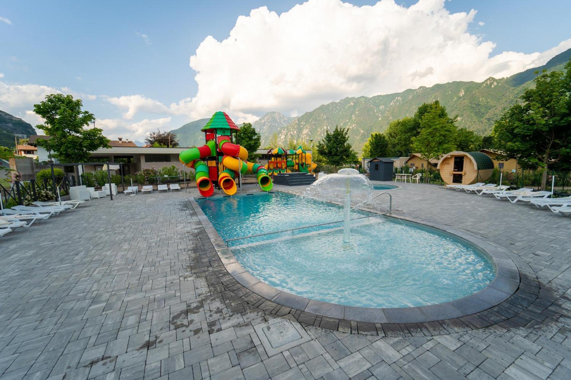 אנפו Lago Idro Glamping Boutique מראה חיצוני תמונה